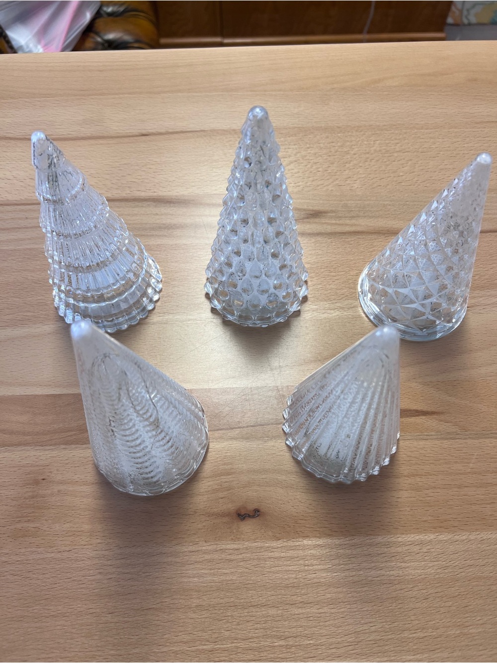 Silver battery operated lighted tree decor- Set of 5